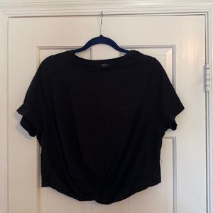 black short sleeve crop top